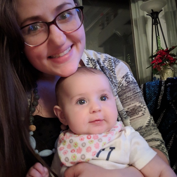 Meet your Posher, Lindsey - Picture 2 of 2